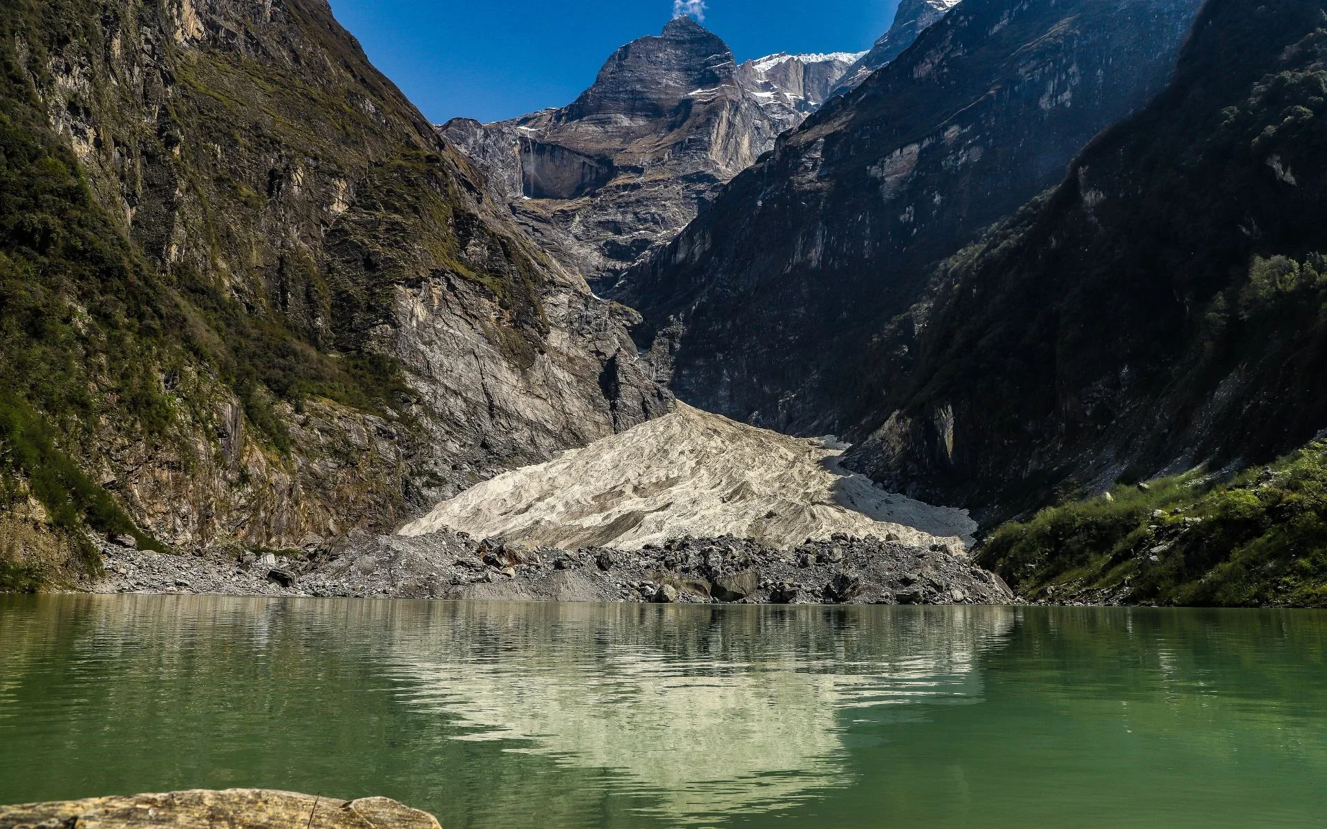 Kapuche Lake Annapurna Range