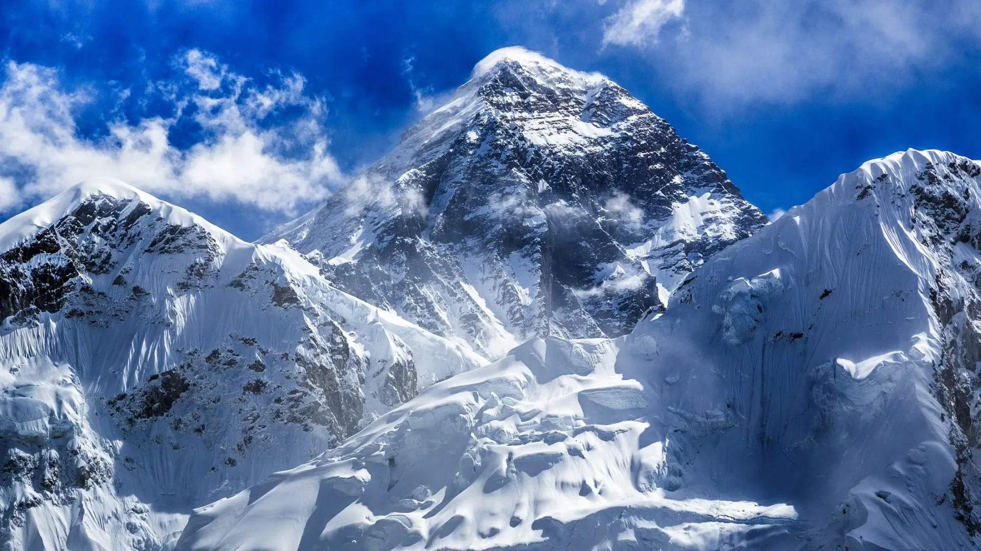 History of Mount Everest Summits: From the First Ascent to Today