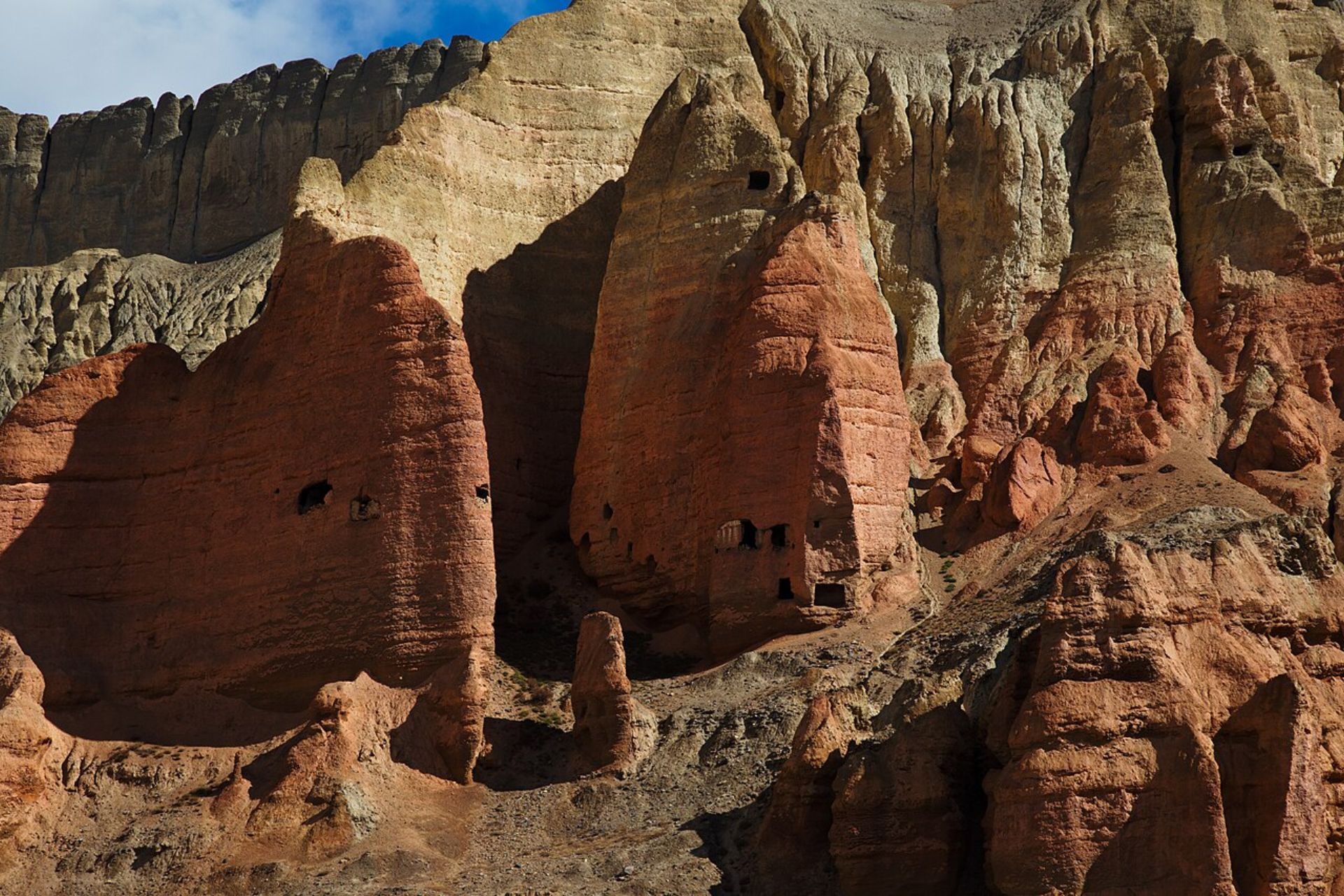 mustang cave