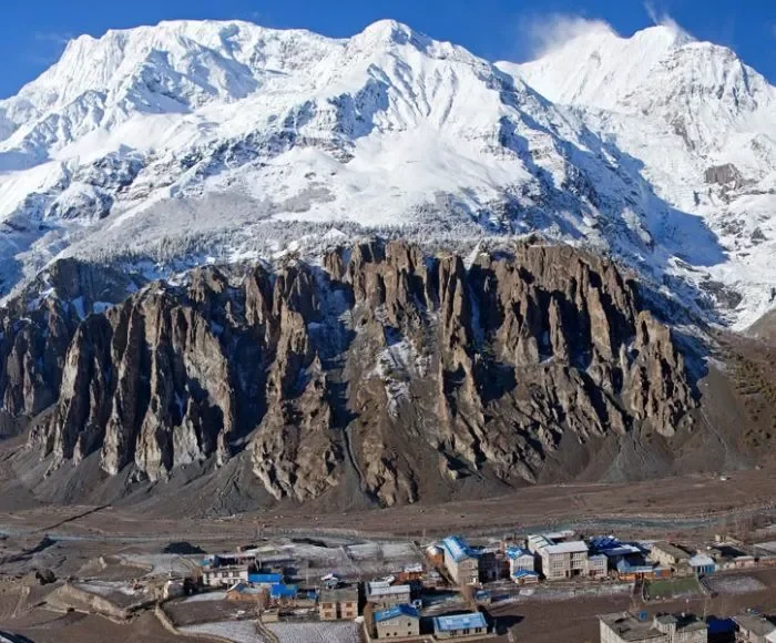 thorong la pass valley