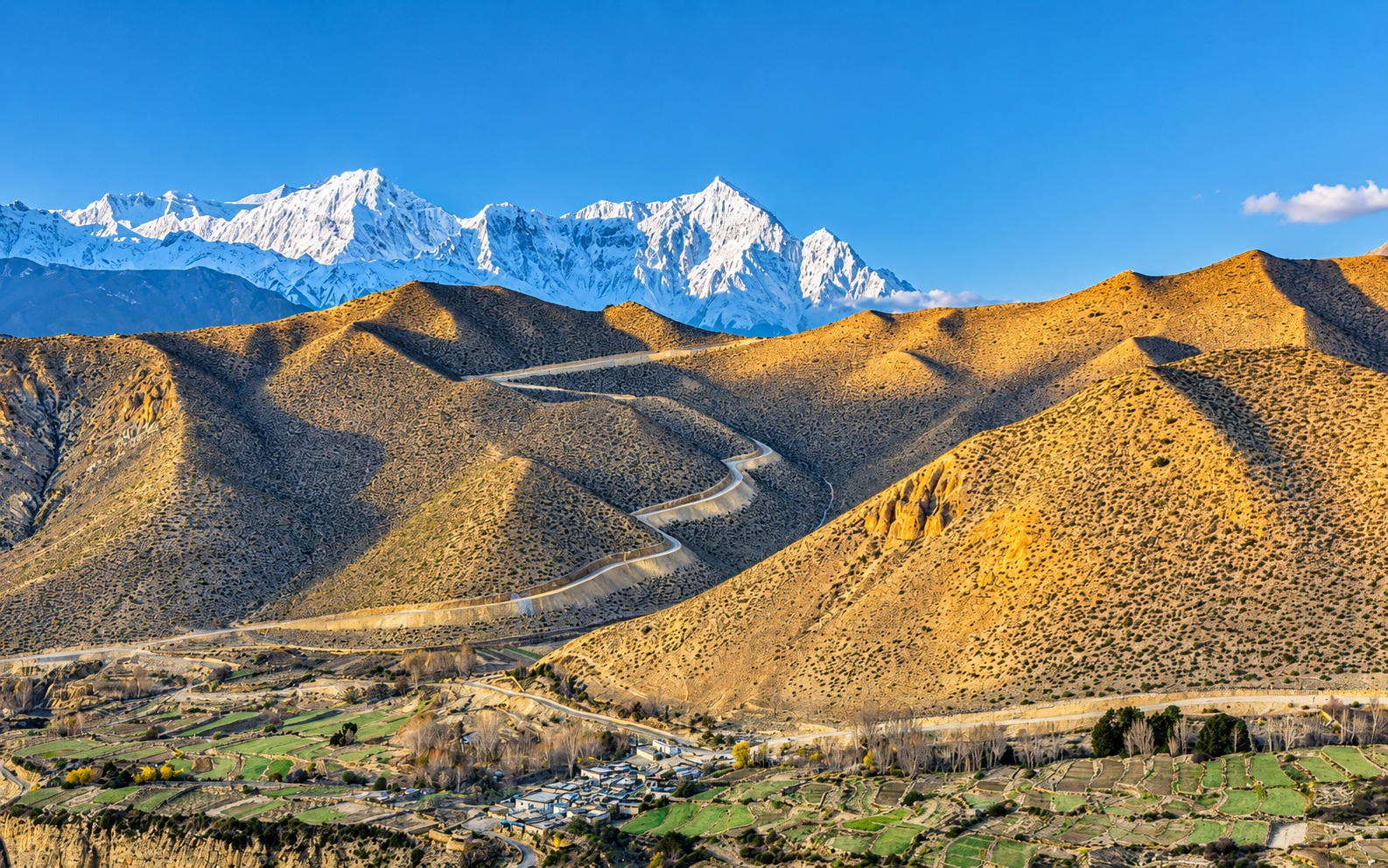10-Day Upper Mustang Tour with Muktinath